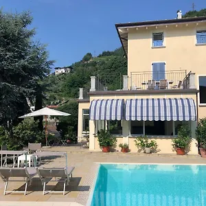 Couette-café Eden Jacuzzi Pool, Domaso